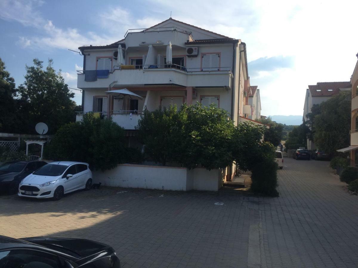 Vicy Apartment Novalja Exterior photo